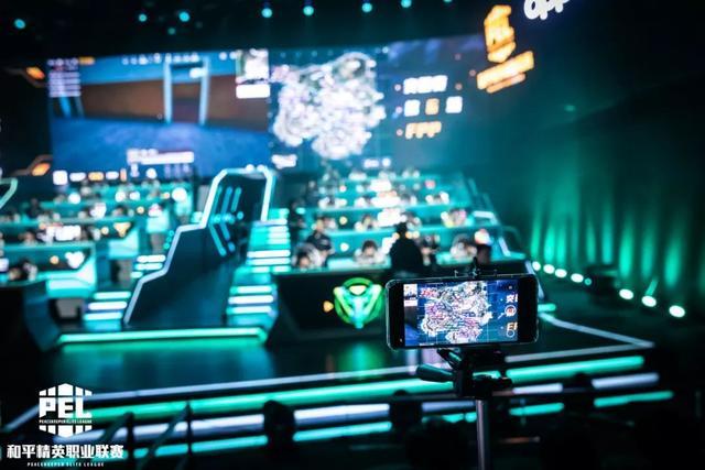 让人兴奋得 让人兴奋得